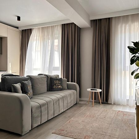 Elegance Apartment Bucharest Exterior photo